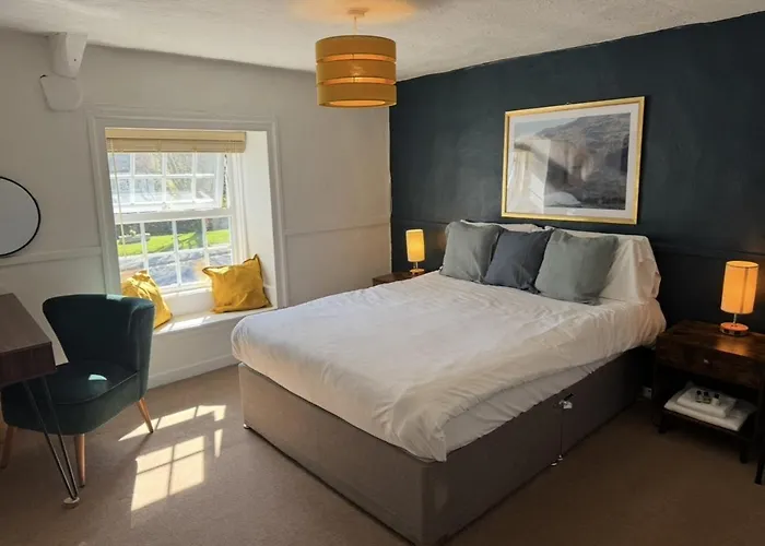 Cross Keys 3* Тибей